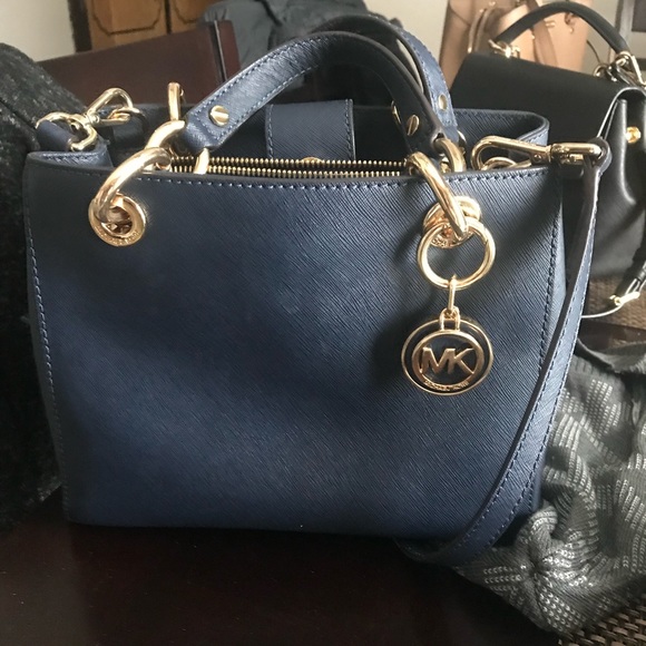 Mk purse - Picture 1 of 2